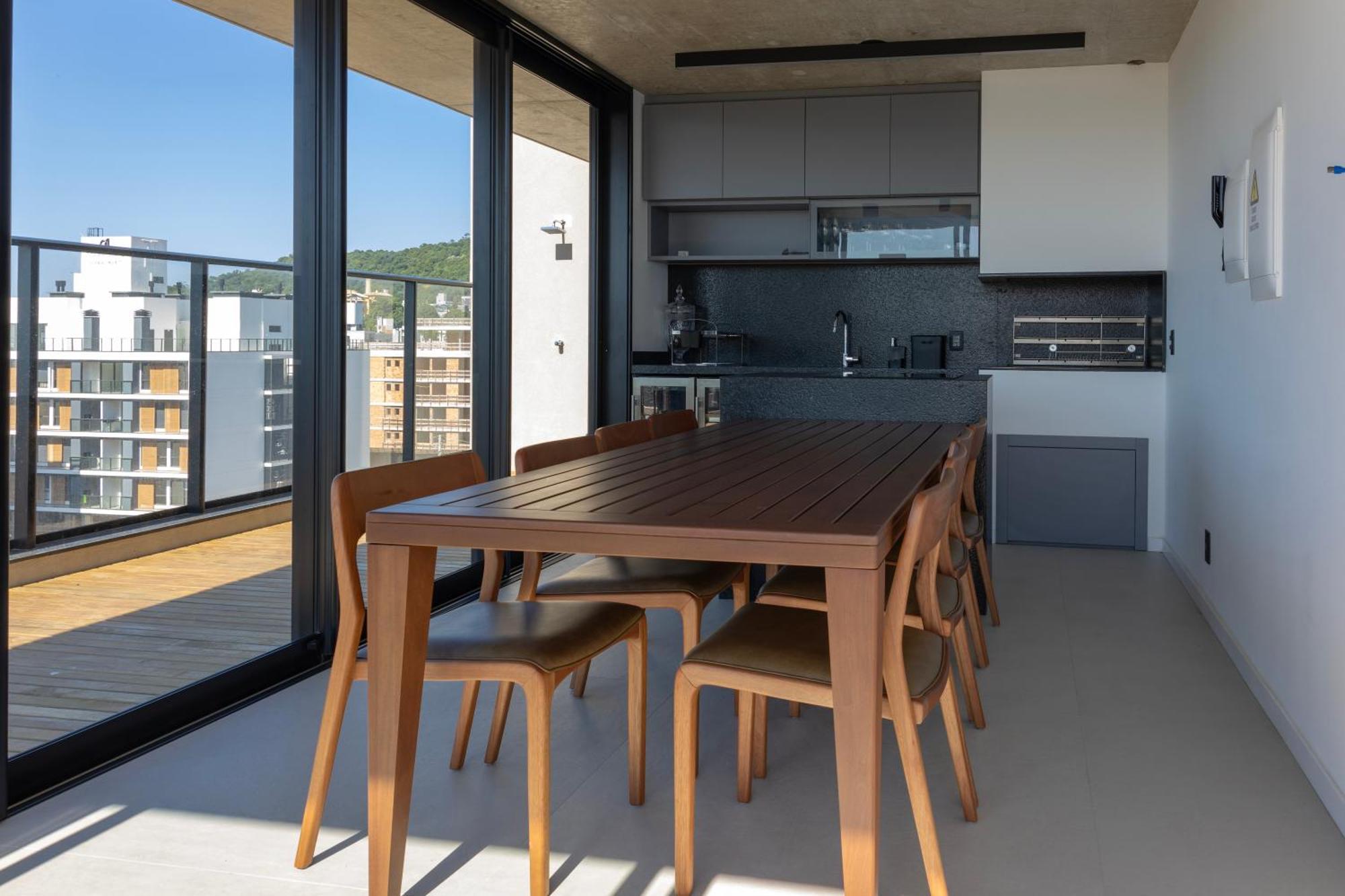 Impeccable Just A Few Meters From The Florianopolis